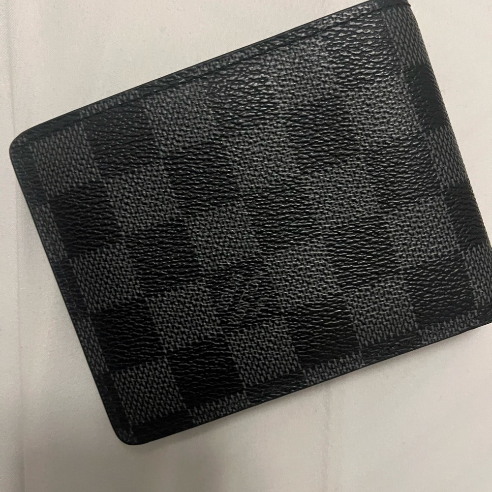 Men’s lv wallet
